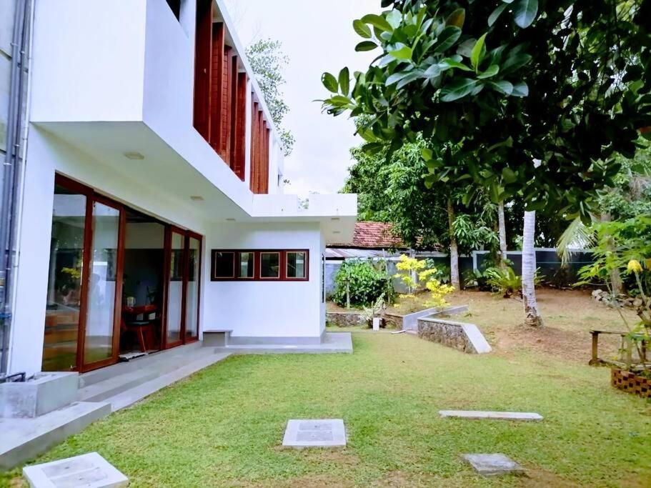 The Sedi Villa Hikkaduwa Bagian luar foto